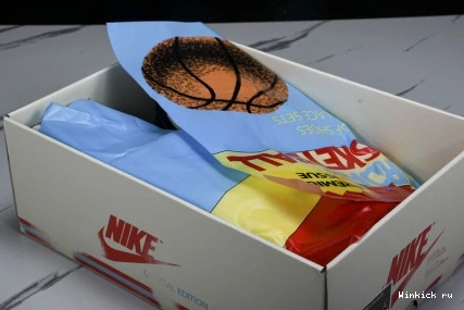 Room Home Trophy Low Jordan 1 OG Retro 1029